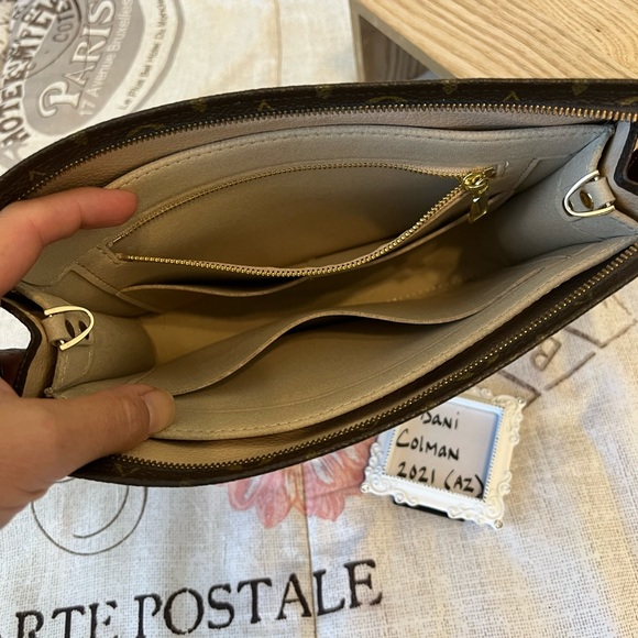 Toiletry 26 - Picture 8 of 11